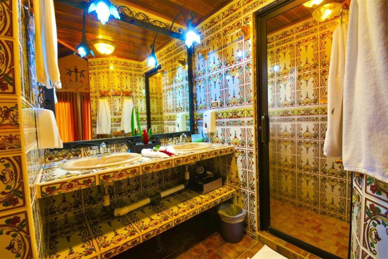 Hotel La Mansion Inn Arenal Нуэво-Ареналь Экстерьер фото