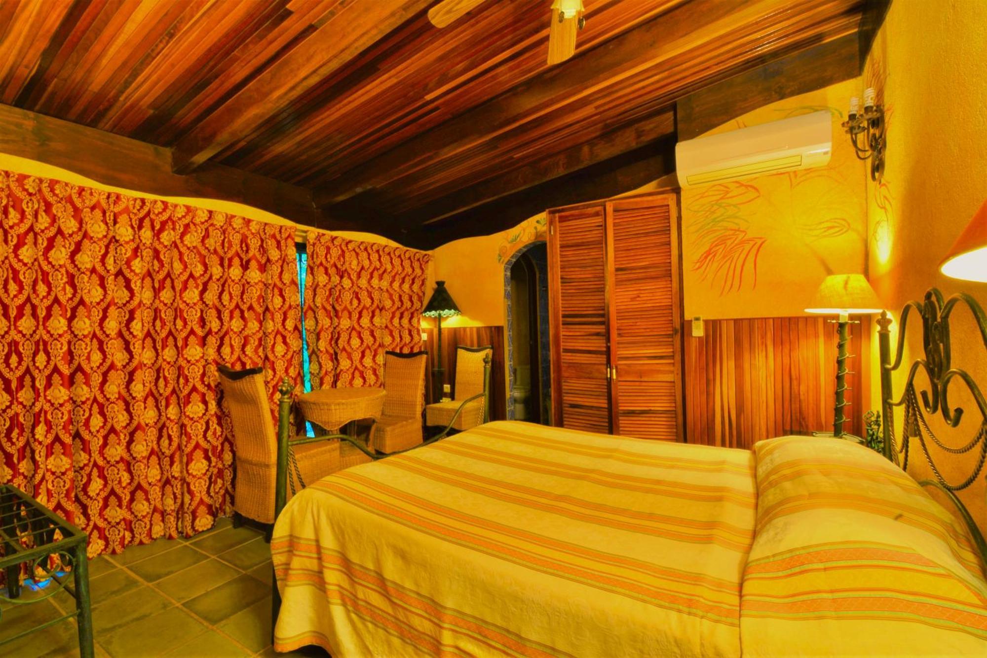 Hotel La Mansion Inn Arenal Нуэво-Ареналь Номер фото
