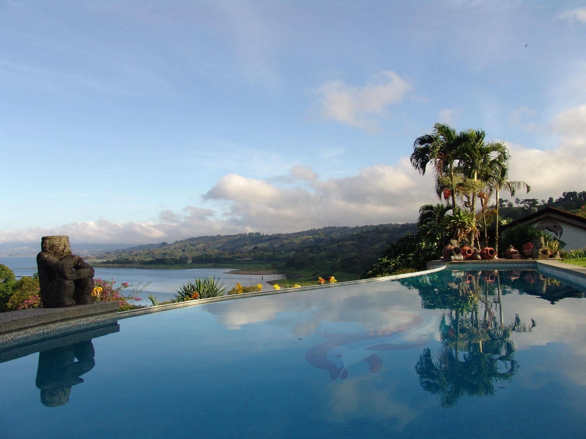 Hotel La Mansion Inn Arenal Нуэво-Ареналь Экстерьер фото